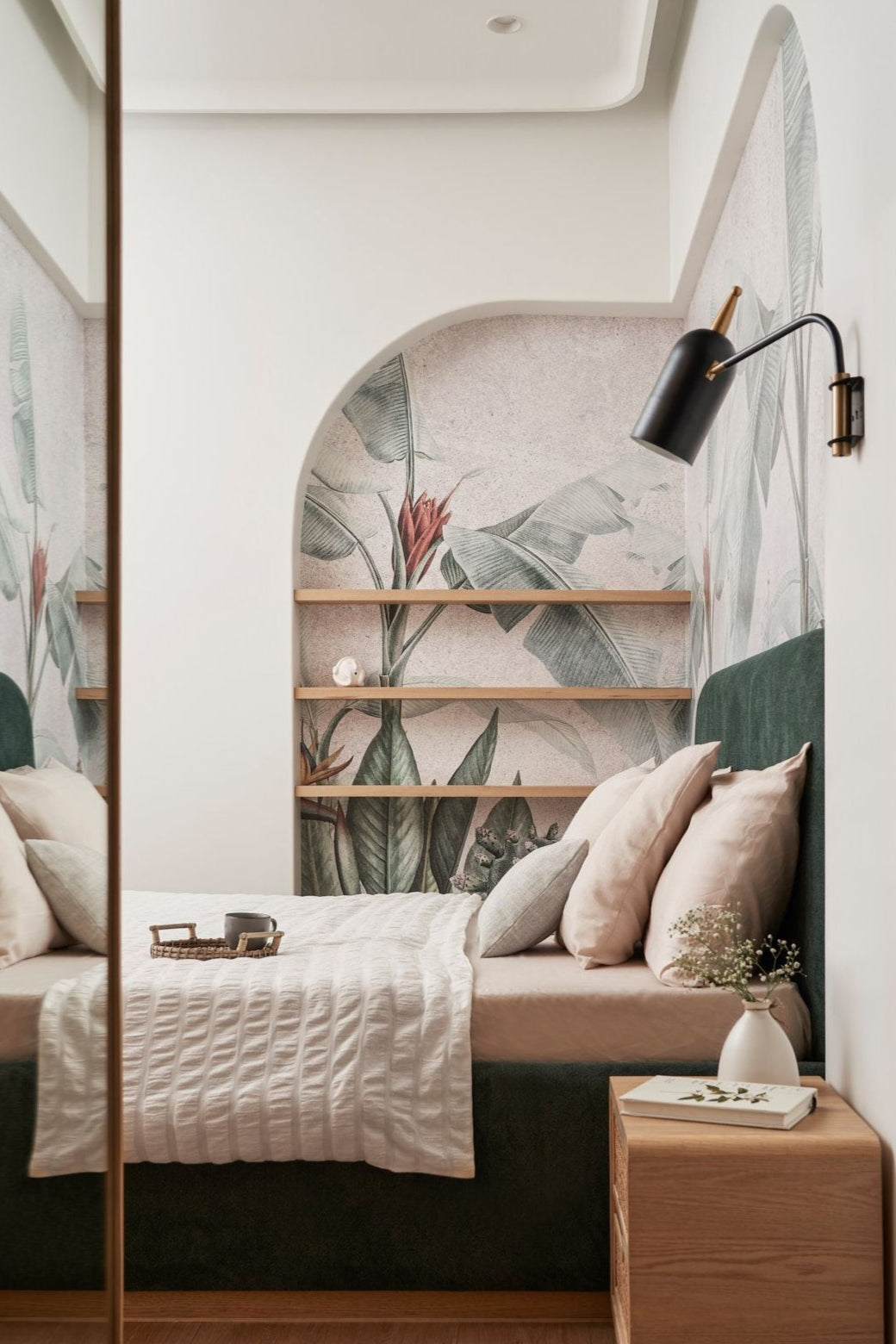 Mithila Palkar's Tropical Wallpaper